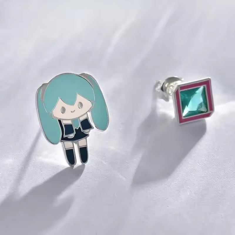 Hatsune Earrings